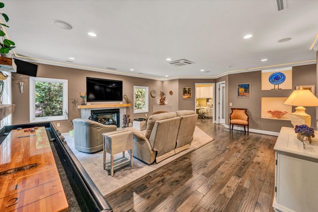 116 Deer Creek DR, Moneta, VA 24121