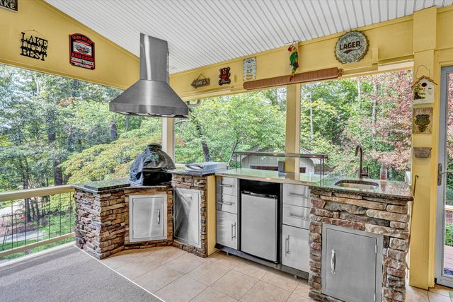 116 Deer Creek DR, Moneta, VA 24121