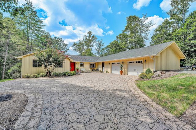 116 Deer Creek DR, Moneta, VA 24121