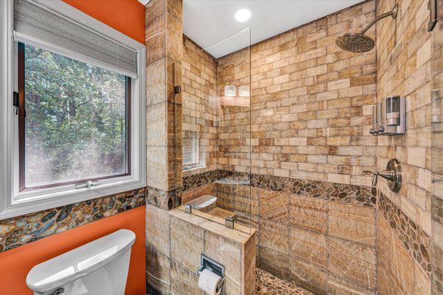 116 Deer Creek DR, Moneta, VA 24121