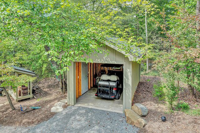 116 Deer Creek DR, Moneta, VA 24121