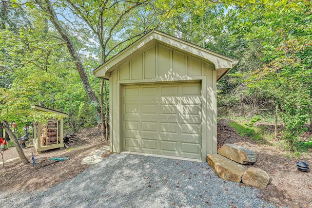 116 Deer Creek DR, Moneta, VA 24121