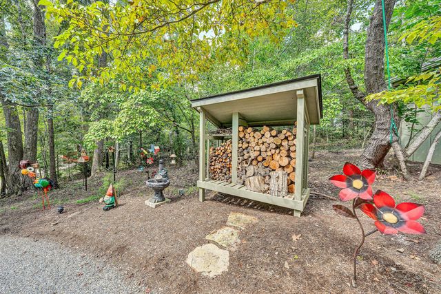 116 Deer Creek DR, Moneta, VA 24121