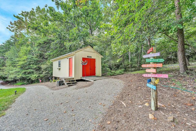 116 Deer Creek DR, Moneta, VA 24121