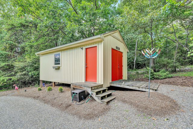 116 Deer Creek DR, Moneta, VA 24121