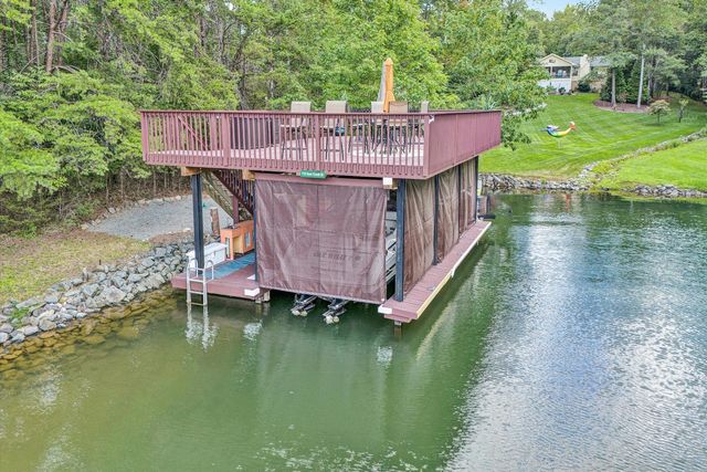 116 Deer Creek DR, Moneta, VA 24121