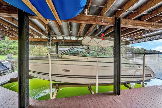 116 Deer Creek DR, Moneta, VA 24121