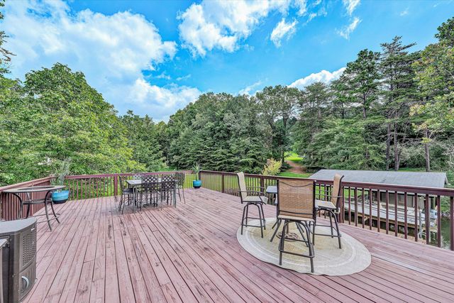 116 Deer Creek DR, Moneta, VA 24121