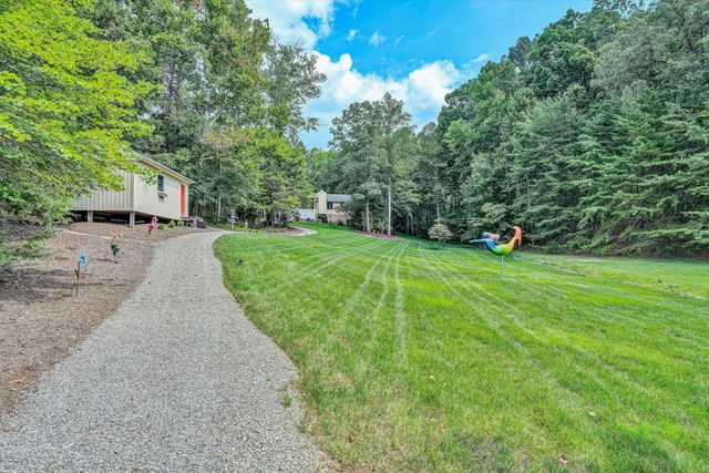 116 Deer Creek DR, Moneta, VA 24121