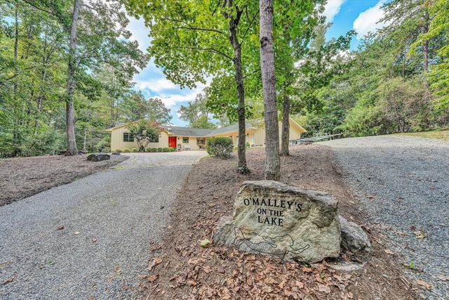 116 Deer Creek DR, Moneta, VA 24121