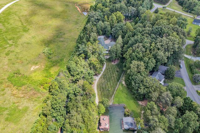 116 Deer Creek DR, Moneta, VA 24121