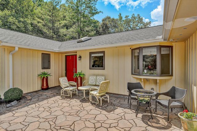 116 Deer Creek DR, Moneta, VA 24121