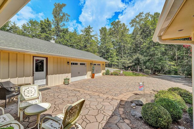 116 Deer Creek DR, Moneta, VA 24121