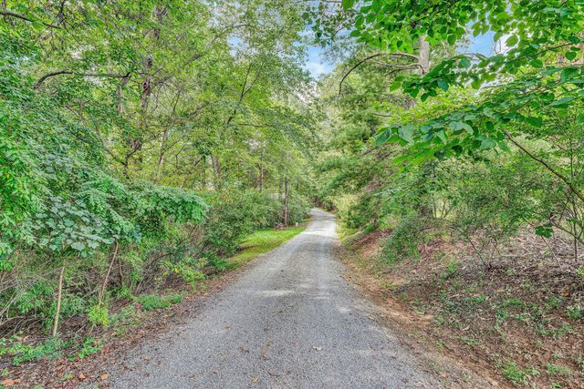 116 Deer Creek DR, Moneta, VA 24121