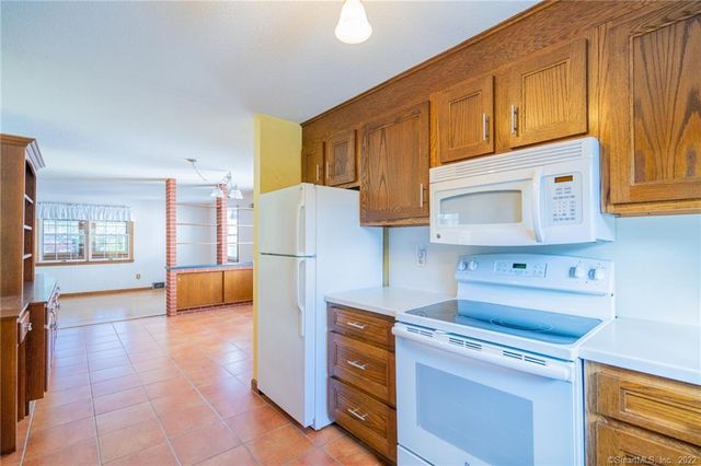 82 Lancaster Road, West Hartford, CT 06119