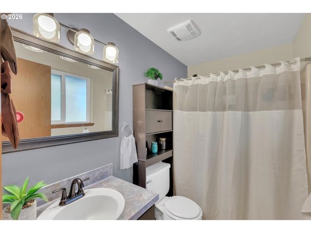 505 N HUBBARD Ave, Yacolt, WA 98675