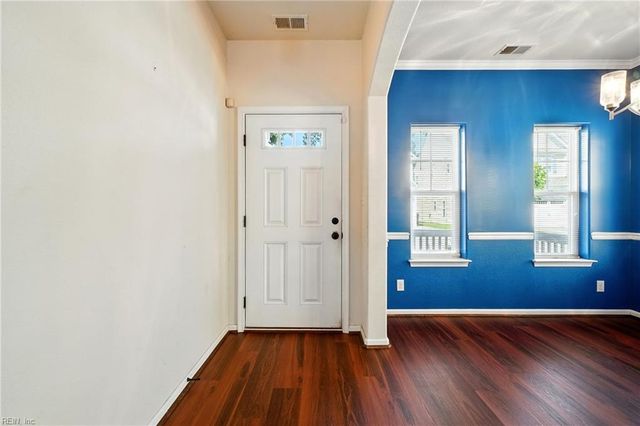 516 Cape Joshua LN, Virginia Beach, VA 23462