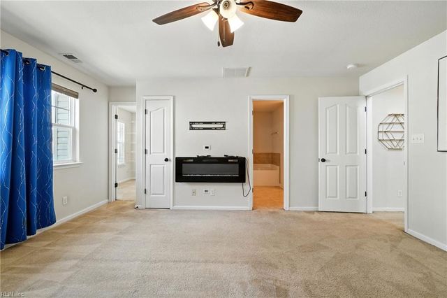 516 Cape Joshua LN, Virginia Beach, VA 23462