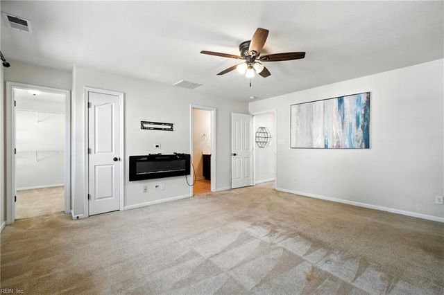 516 Cape Joshua LN, Virginia Beach, VA 23462