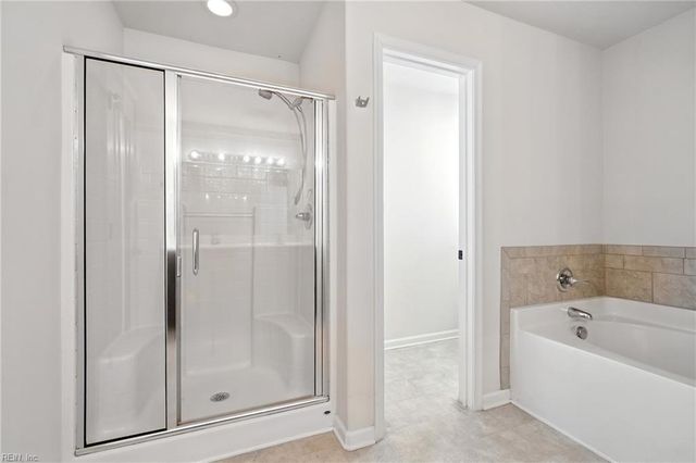 516 Cape Joshua LN, Virginia Beach, VA 23462