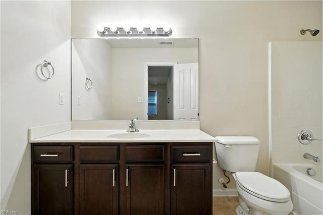 516 Cape Joshua LN, Virginia Beach, VA 23462