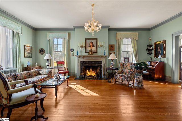 780 W Main Street, Laurens, SC 29360