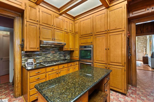 780 W Main Street, Laurens, SC 29360