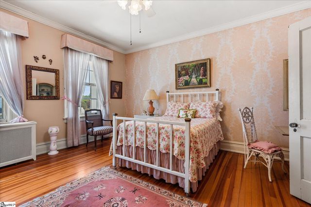 780 W Main Street, Laurens, SC 29360