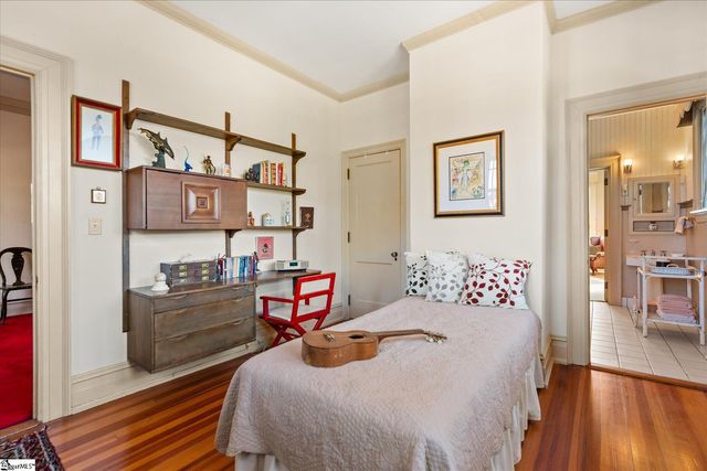 780 W Main Street, Laurens, SC 29360