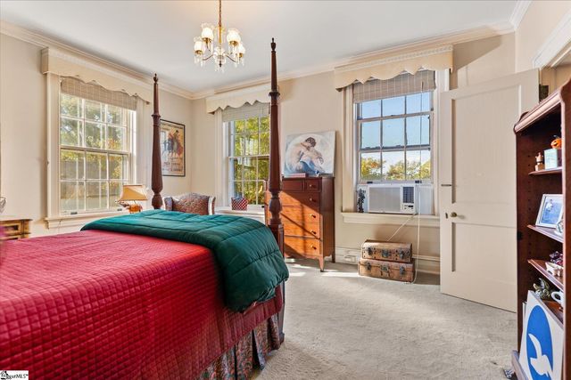 780 W Main Street, Laurens, SC 29360