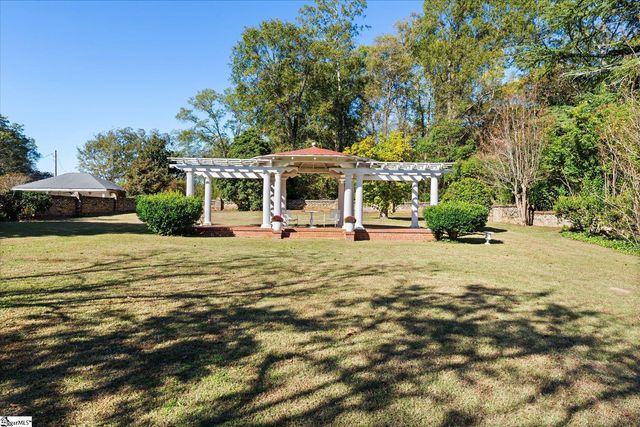 780 W Main Street, Laurens, SC 29360