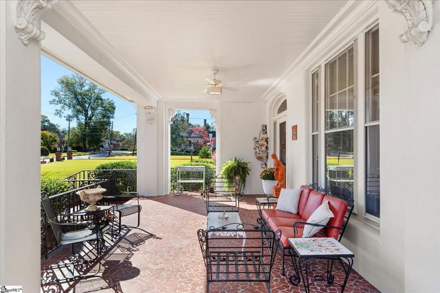 780 W Main Street, Laurens, SC 29360