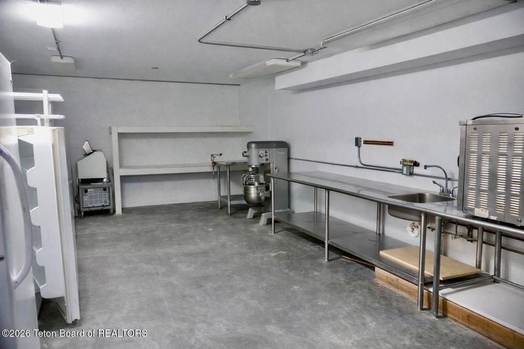 170 HIGHWAY 89, Alpine, WY 83128 photo 8