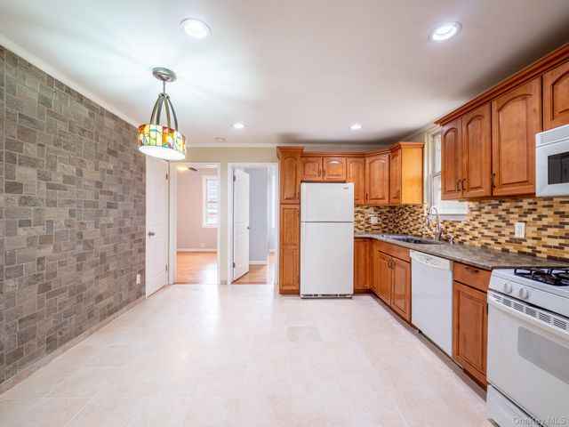 1315 130th Street, College Point, NY 11356