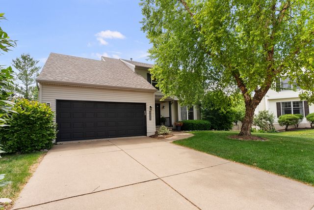 4478 34TH Street Court, Bettendorf, IA 52722