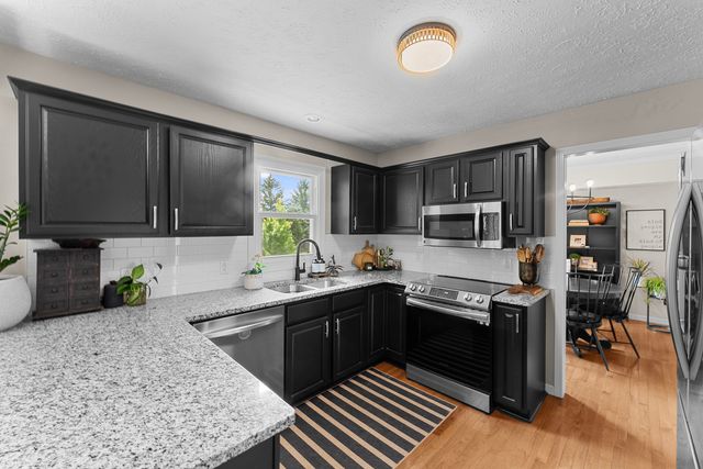 4478 34TH Street Court, Bettendorf, IA 52722