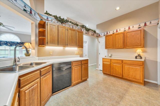 1980 Ashley LN, Roanoke, VA 24018