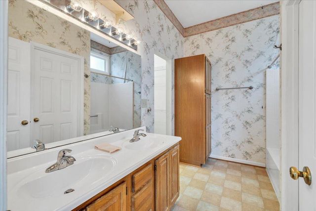 1980 Ashley LN, Roanoke, VA 24018