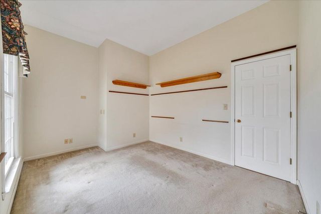 1980 Ashley LN, Roanoke, VA 24018