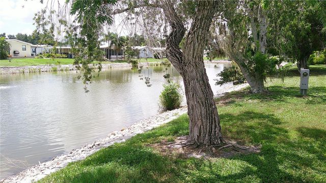 6710 36TH AVENUE E 326, Palmetto, FL 34221