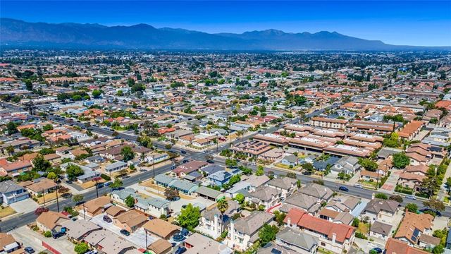 321 S Alhambra Avenue, Monterey Park, CA 91755