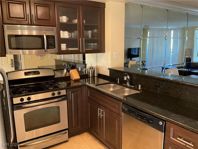 260 East Flamingo Road 319, Las Vegas, NV 89169