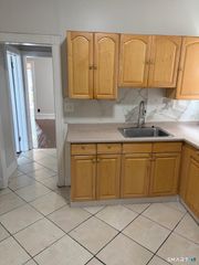 327 Dover Street 1st, Bridgeport, CT 06610