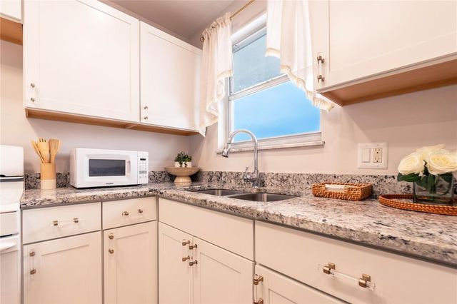 5925 SHORE BOULEVARD S 405, Gulfport, FL 33707