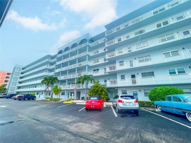 5925 SHORE BOULEVARD S 405, Gulfport, FL 33707