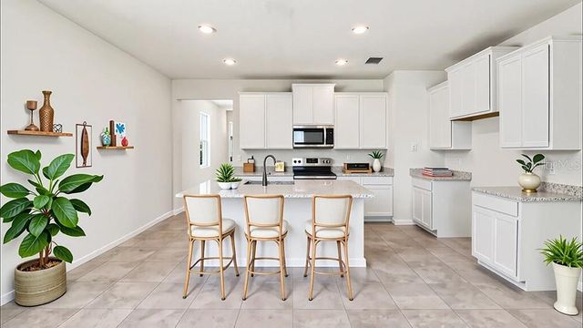 8601 PINECREST TRAIL, Wildwood, FL 34785