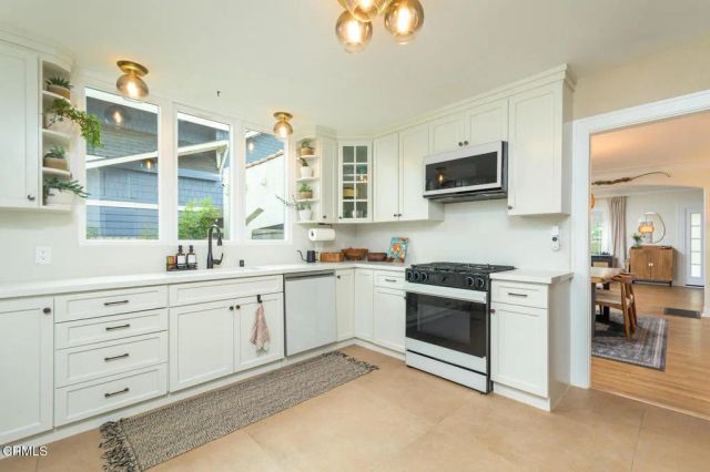 1014 N Marengo Avenue, Pasadena, CA 91103
