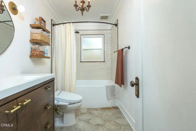 1014 N Marengo Avenue, Pasadena, CA 91103