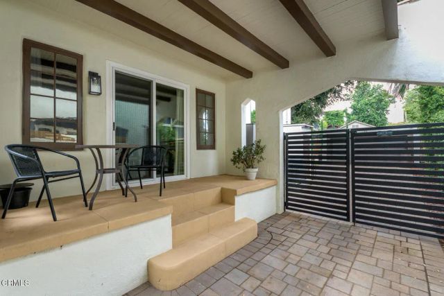 1014 N Marengo Avenue, Pasadena, CA 91103