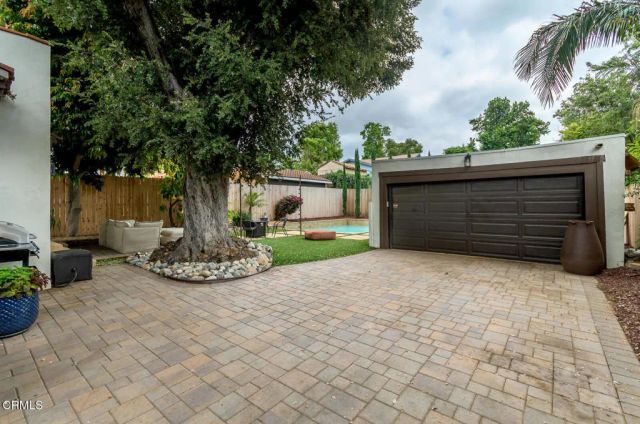 1014 N Marengo Avenue, Pasadena, CA 91103